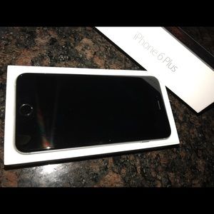 iPhone 6 Plus. Verizon Space grey 64gb