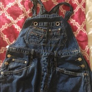 Medium women's overhauls .