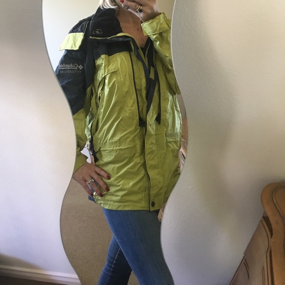 Columbia Jackets & Blazers - ✨Columbia Titanium Omni Tech Ski/Snowboard Jacket✨