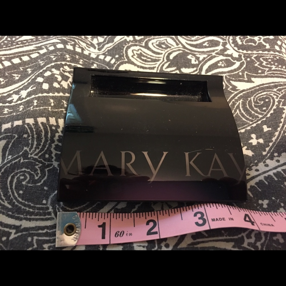 Small Mary Kay compact