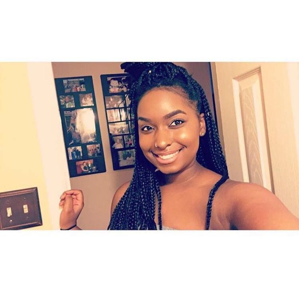 Meet your Posher, Camille