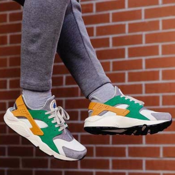 Men's Nike Huarache Size 10 - Picture 2 of 8