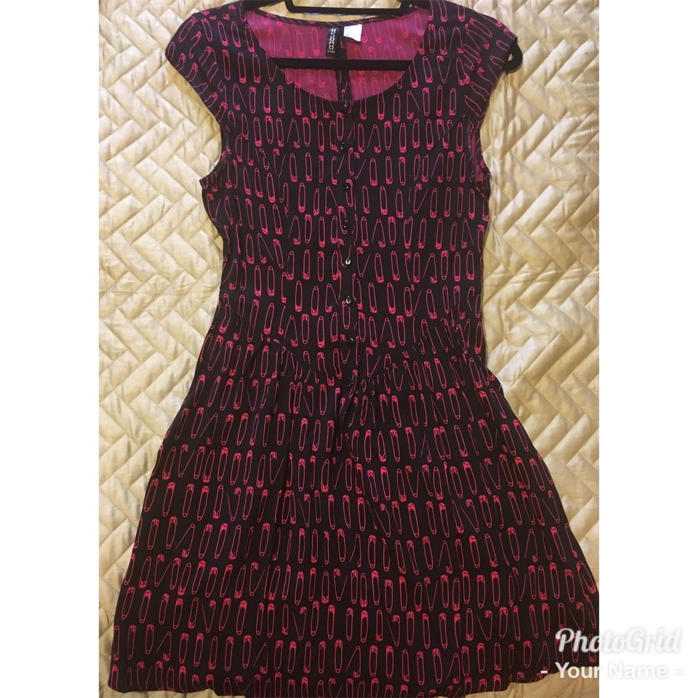 Pin print dress in pink and black