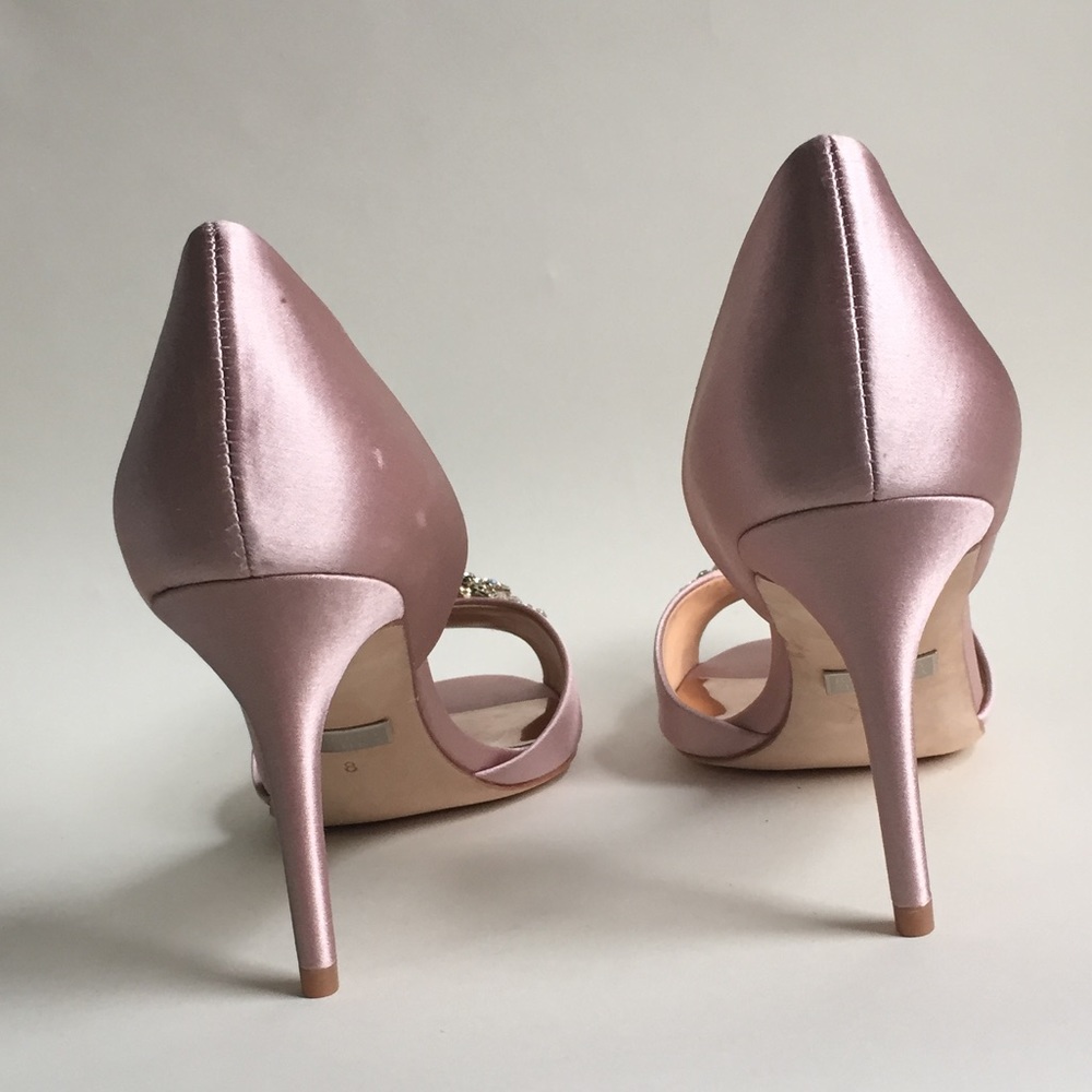 ❌SOLD❌ Badgley Mischka peep toe heels size 8 - Picture 4 of 8