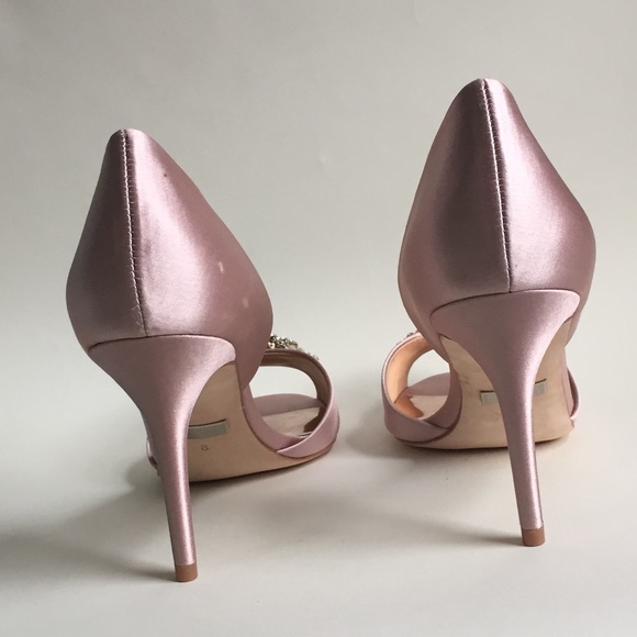 ❌SOLD❌ Badgley Mischka peep toe heels size 8 - Picture 4 of 8