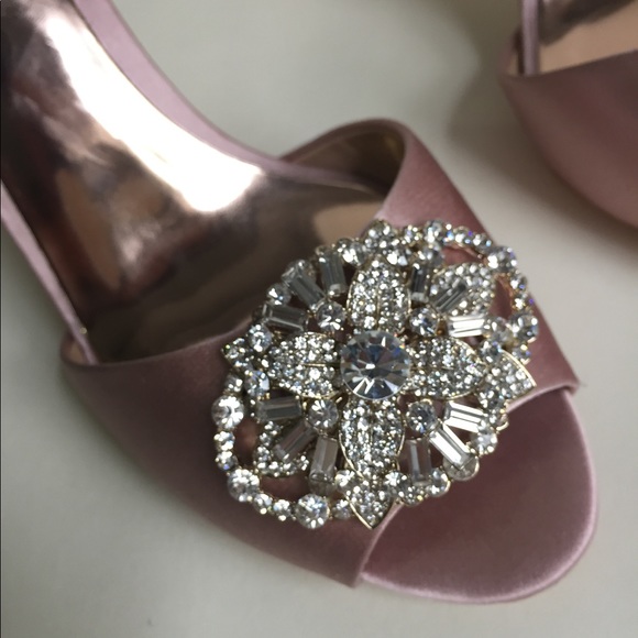 ❌SOLD❌ Badgley Mischka peep toe heels size 8 - Picture 8 of 8