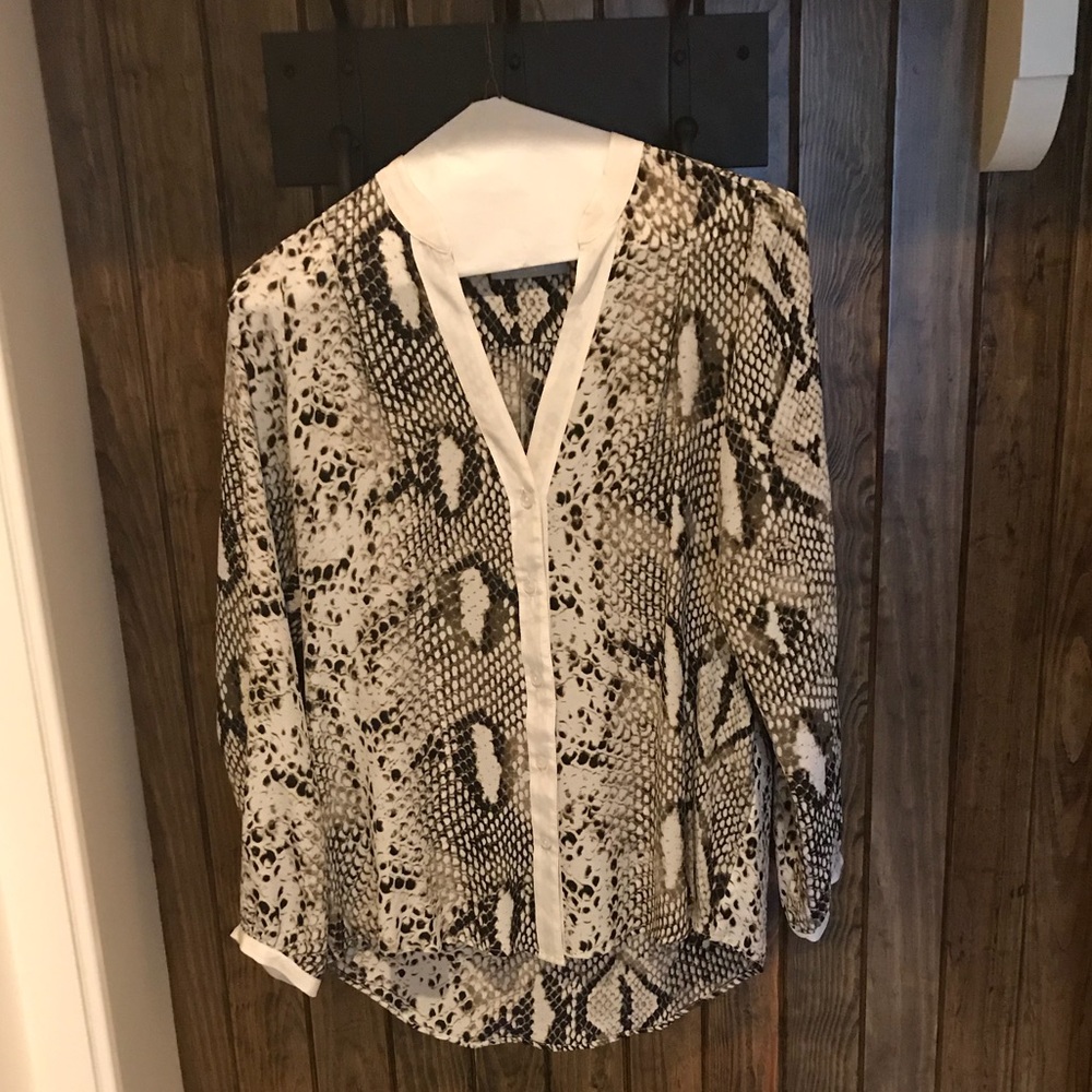 ZOE AND SAM SNAKE PRINT SHIRT