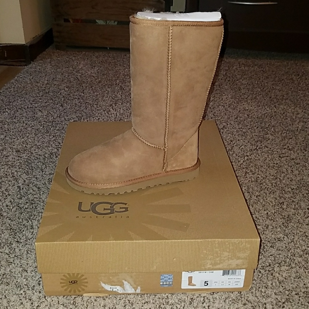 NEW UGGS!