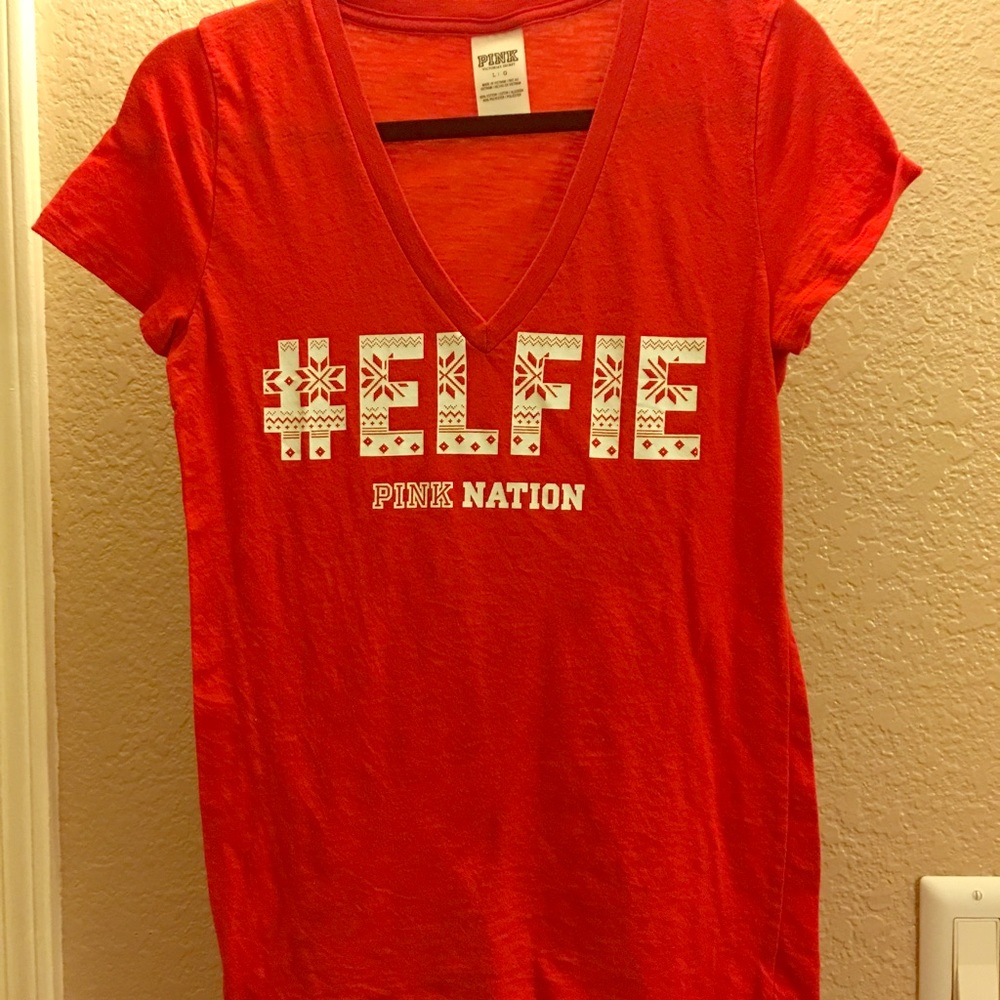 VS PINK ELFIE TEE