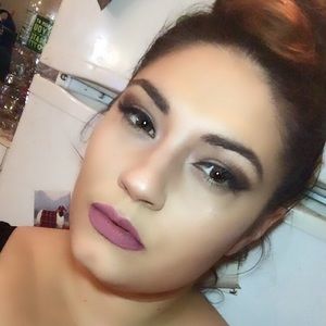 Meet your Posher, Alexandra