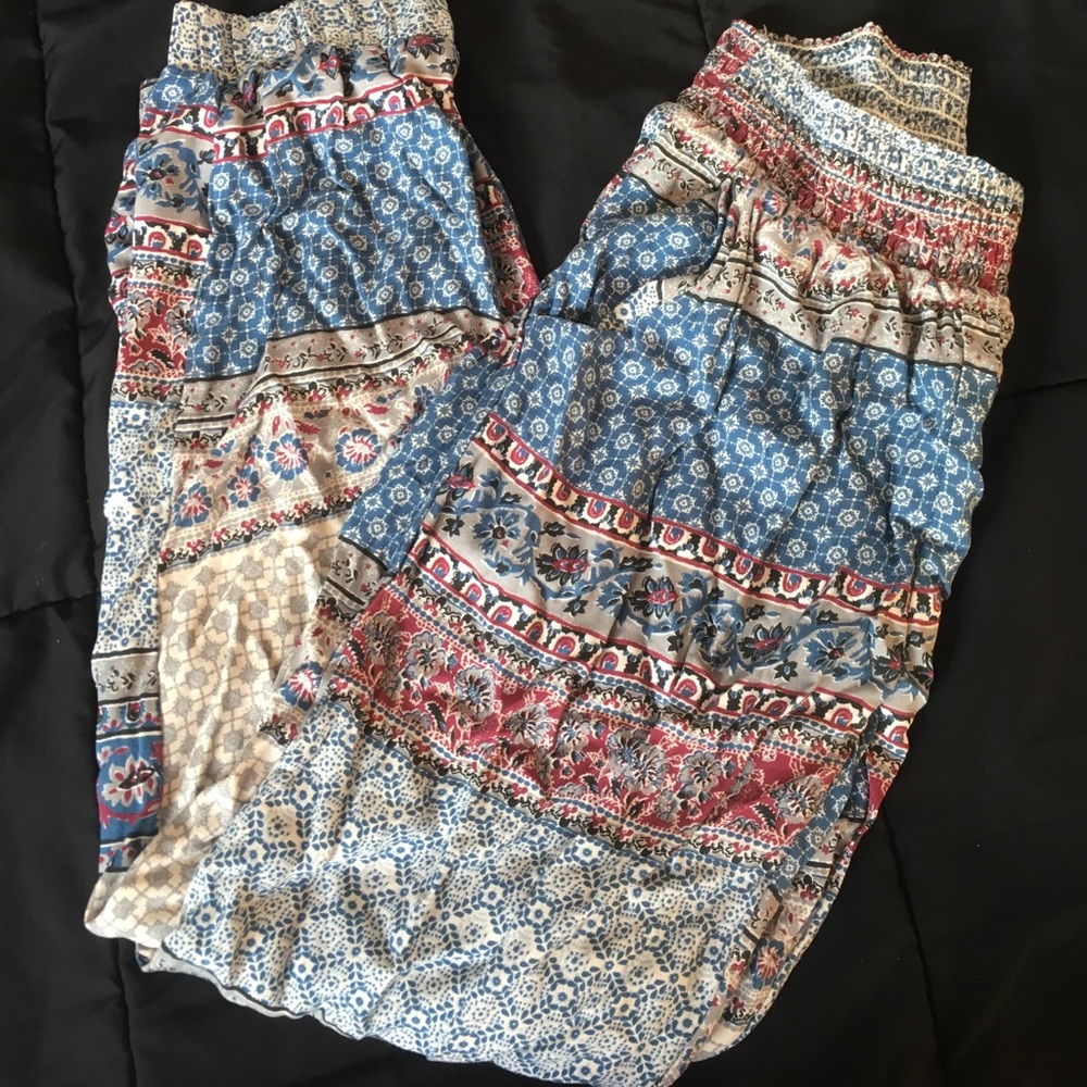 NWT AE pants. Size o/s