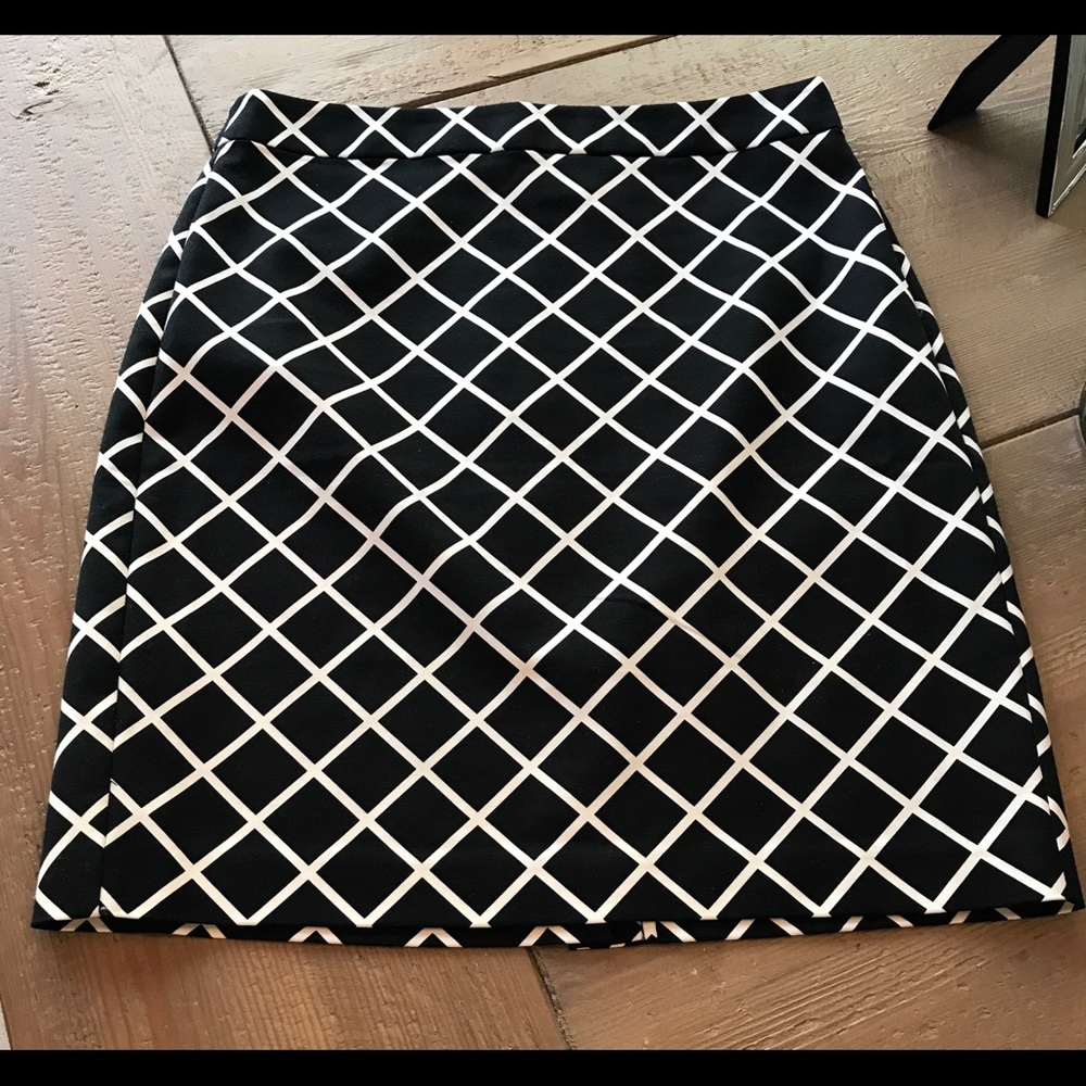 Banana Republic Pencil Fitted Skirt
