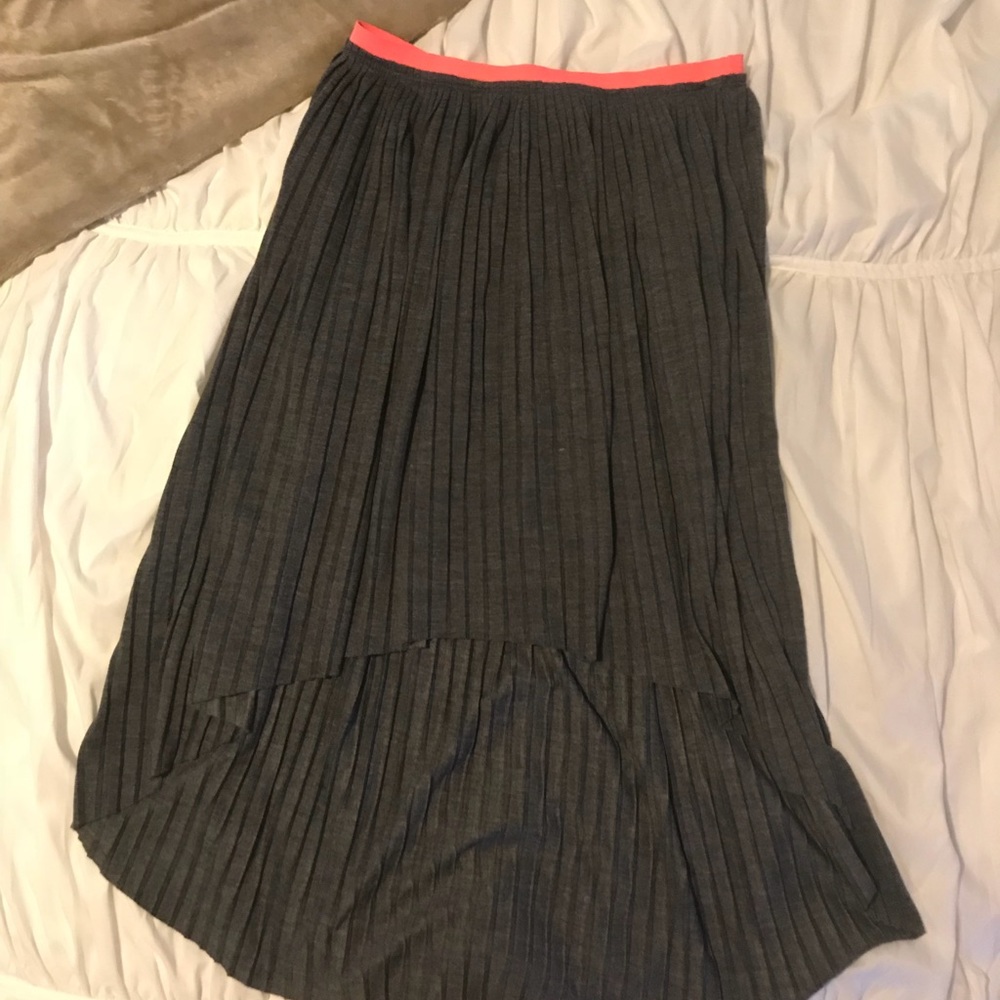 American Eagle Outfitters Pleated Hi-Low Skirt