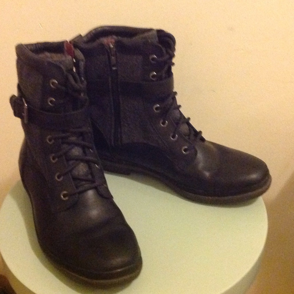 Ugg waterproof Kesey boots