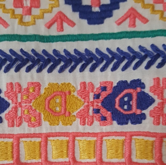 MOSSIMO • EMBROIDERED BLOUSE • L - Picture 3 of 6