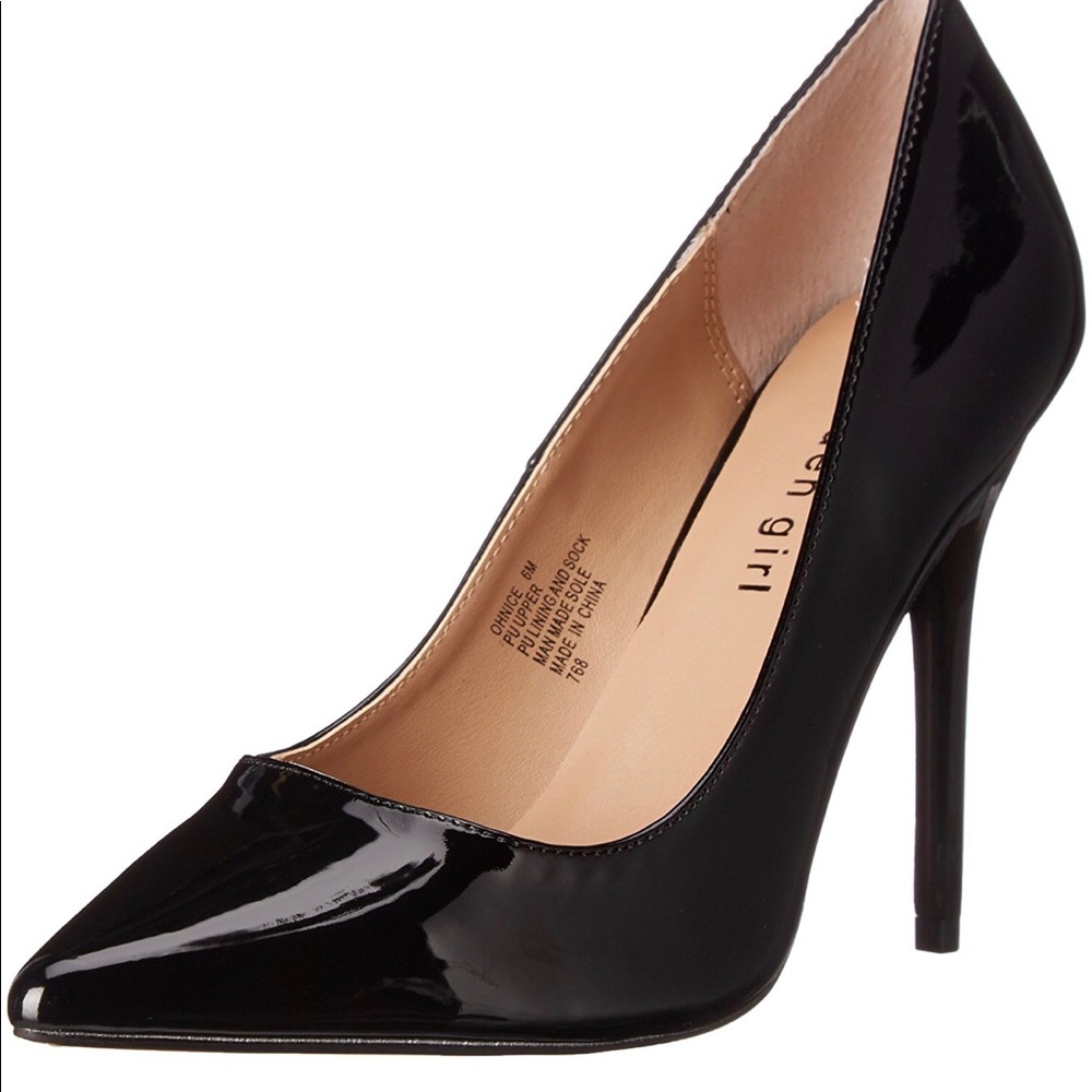 Madden Girl Black Patient Leather Pumps