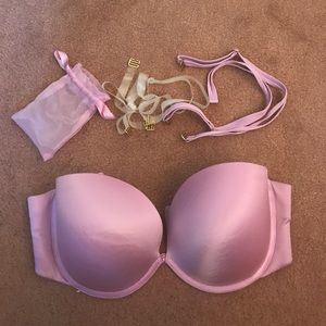 Victoria's Secret strapless bra (32DD)
