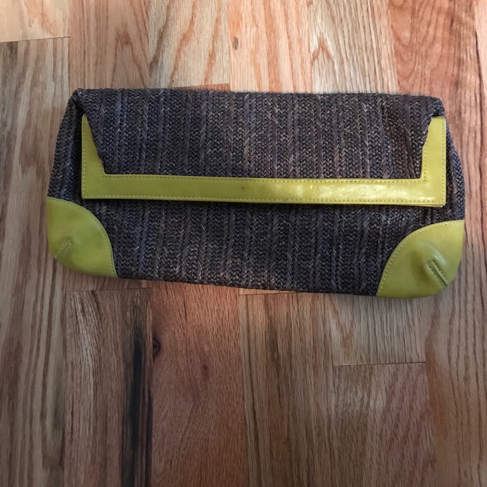 Brown and yellow straw clutch