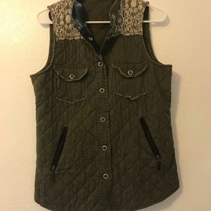 Gimmicks by BKE Vest