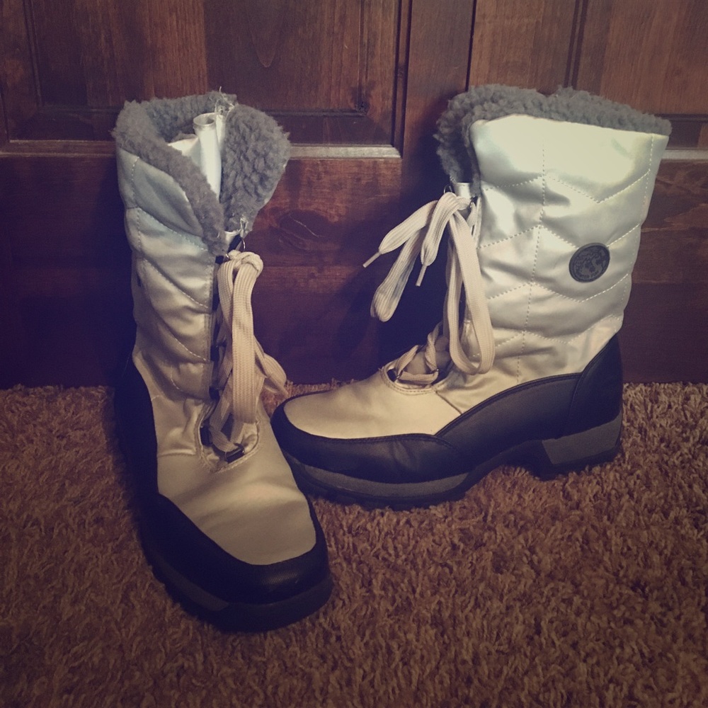 Silver winter boots
