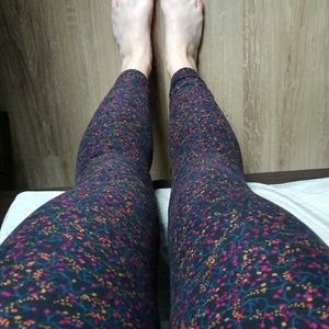 LulaRoe one size leggings