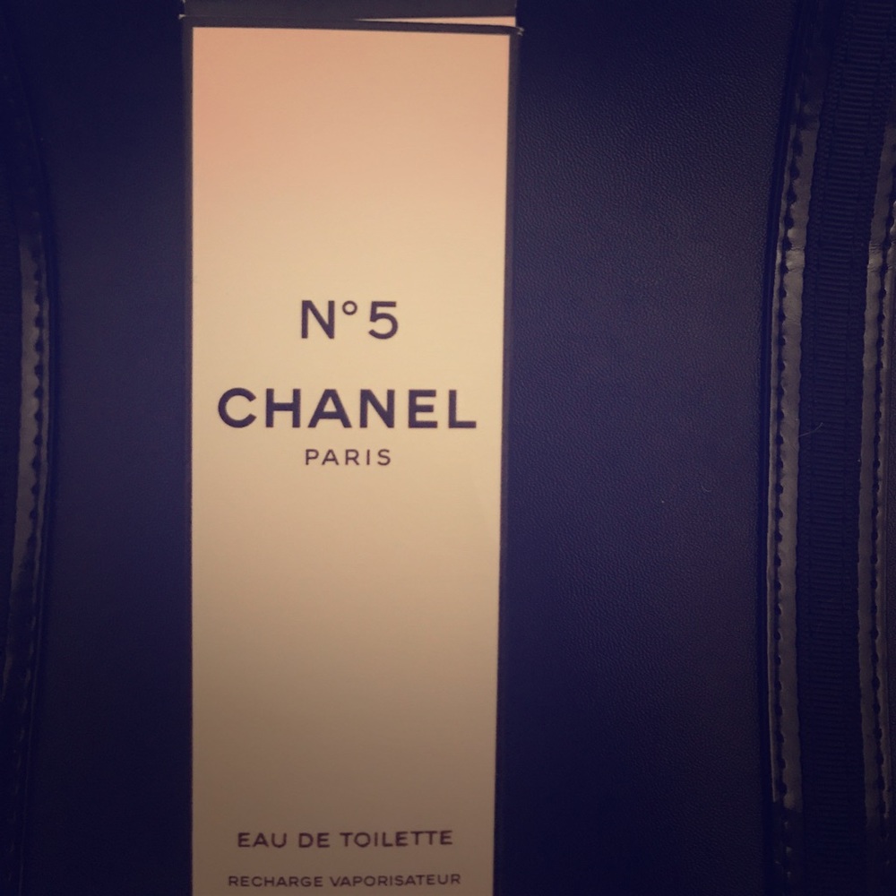 Chanel N 5 perfum