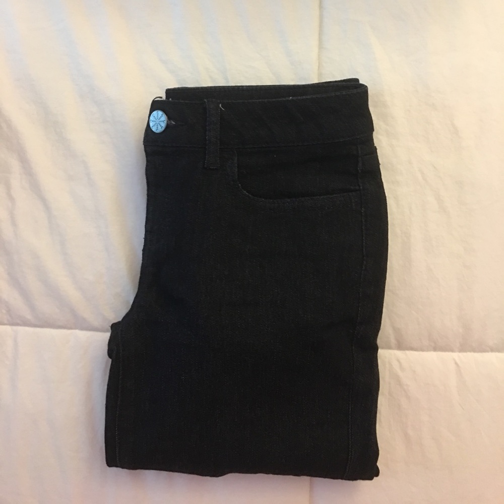 Dark washed skinny jeans