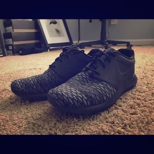NIKE MEN ROSHE NM FLYKNIT PREMIUM