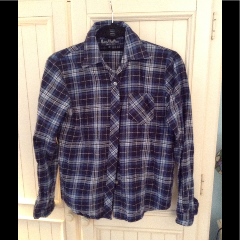❤️SALE ITEM 3 for 18$❤️ Plaid shirt- les Halle's