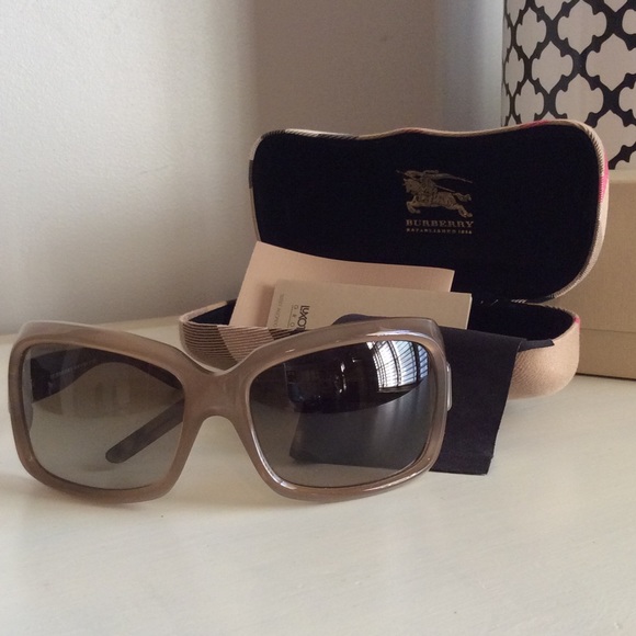 Burberry Sunglasses main image 4