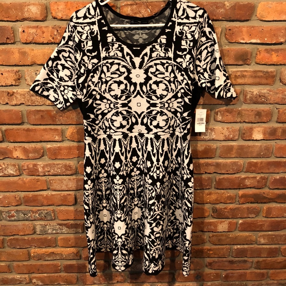 FTF printed knitted dress NWT