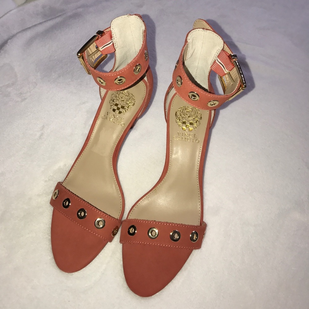 💋Vince Camuto Heels
