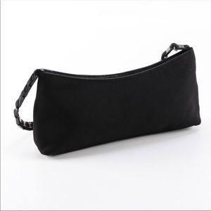 Salvatore Ferragamo Black Vara  Bain Handbag