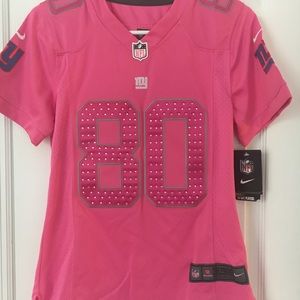 Pink Giants jersey.