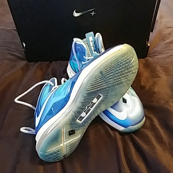 Basketball shoes main image 4