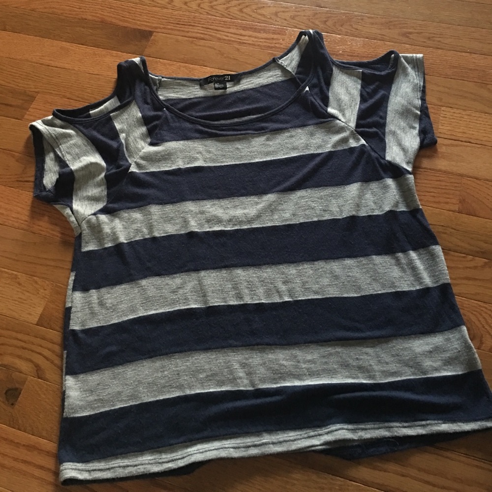 Women's Forever 21 Shirt With Shoulder cutouts