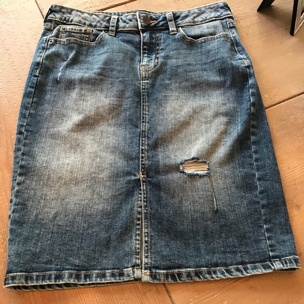 Gap blue jean skirt with front split, knee length