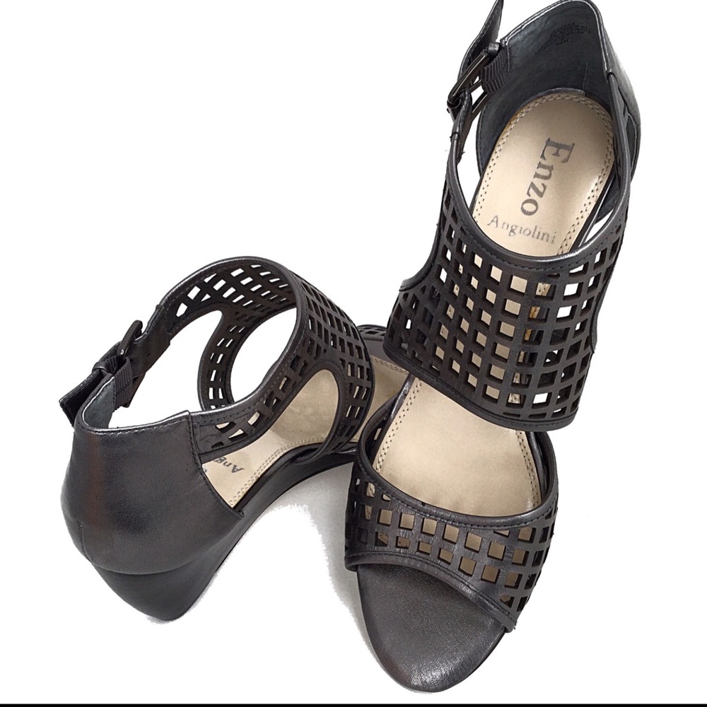 Enzo Angiolini Cutout Wedge Metallic Gladiator 9.5