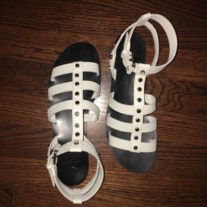 Marc Fisher White Erin Gladiator Sandals sz 7
