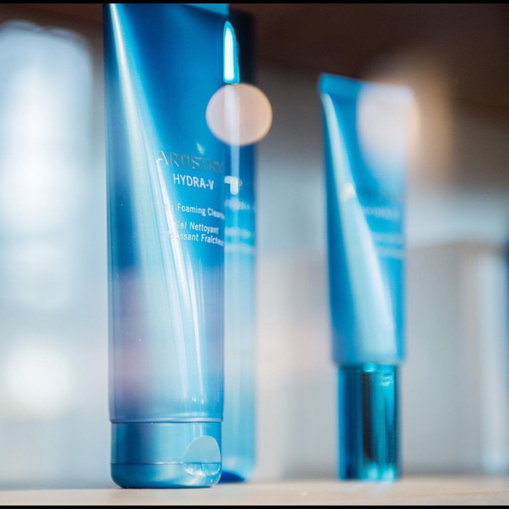 Hydra-V Systems for Normal, Oily or Dry skin.