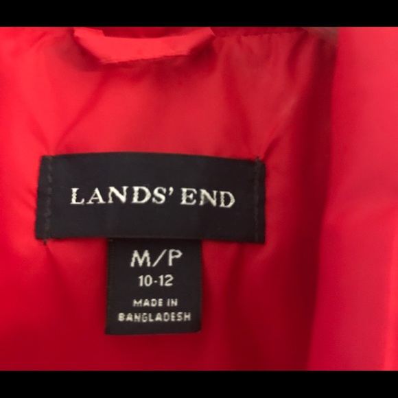 EUC! 💕💕LANDS END RED PUFFER VEST SCREAMS💕 - Picture 5 of 6