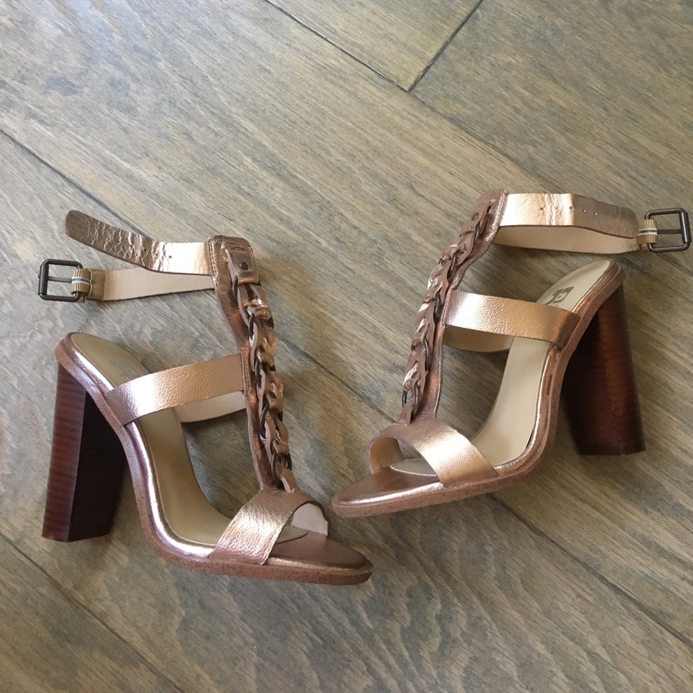 Joe's Rosegold heel worn once