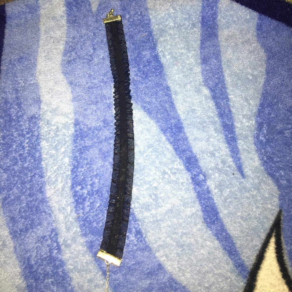 Black velvet choker