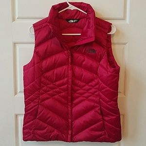 North Face Aconcagua down vest EUC