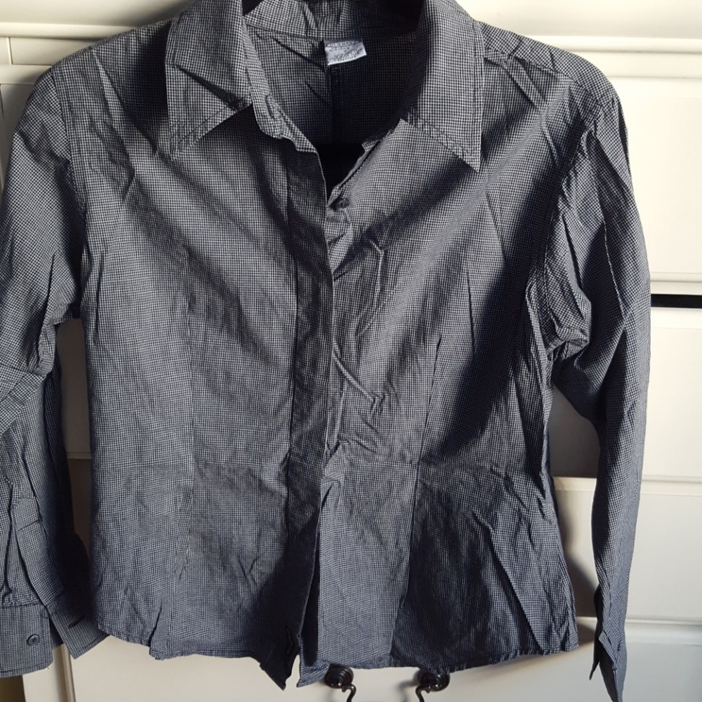 Women's buttom down