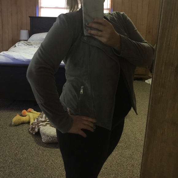 Gianni Bini Faux Suede Gary Moto Jacket - Picture 3 of 5