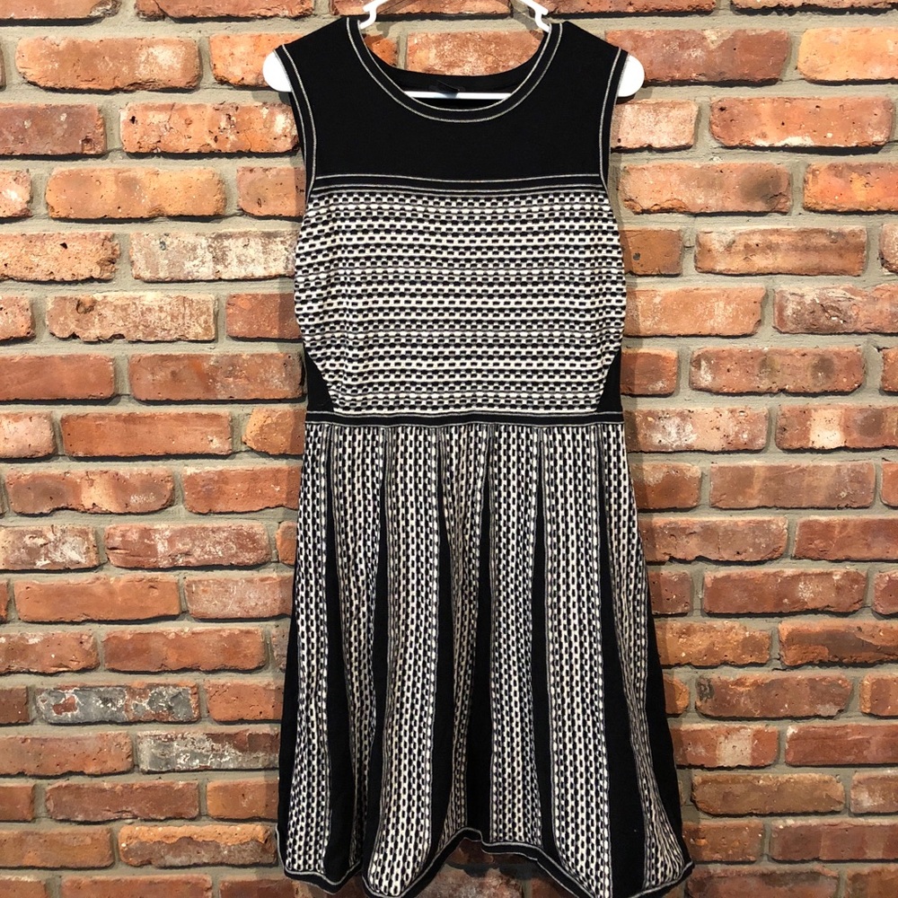 Ann Taylor knitted sleeveless dress