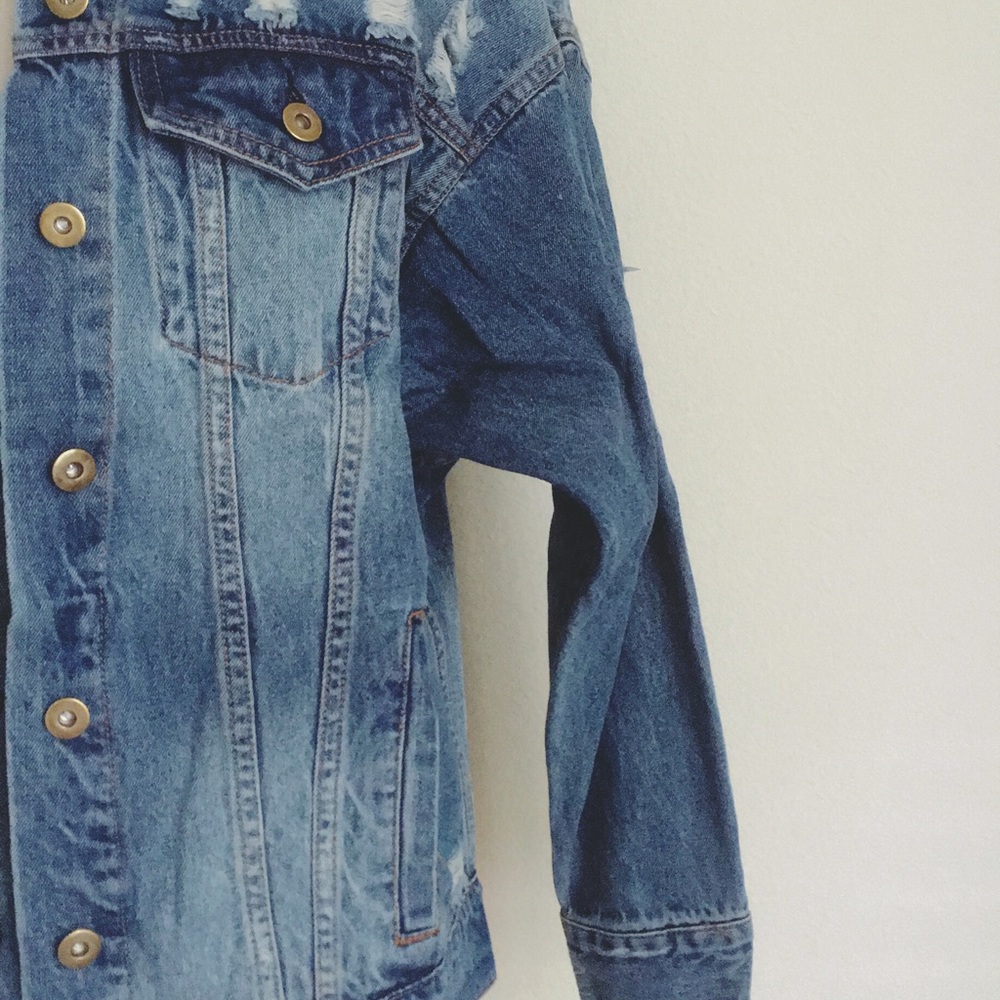 NWT oversized distressed denim jacket - Picture 5 of 6