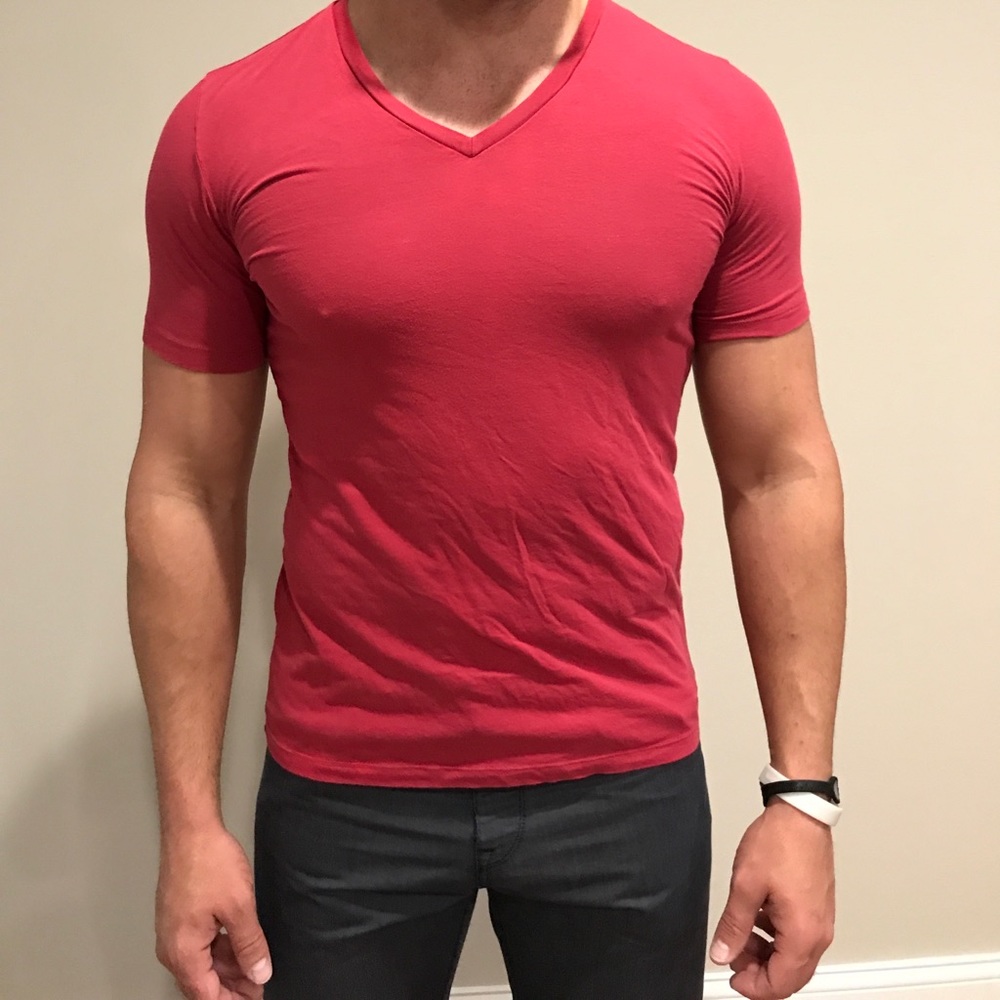 men’s trim fit v-neck hugo boss tee red label