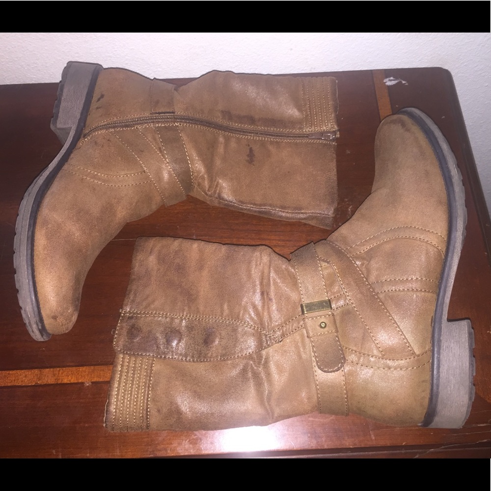Brown boots